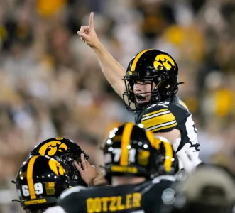 Hawkeyes rally past ISU, 16-13